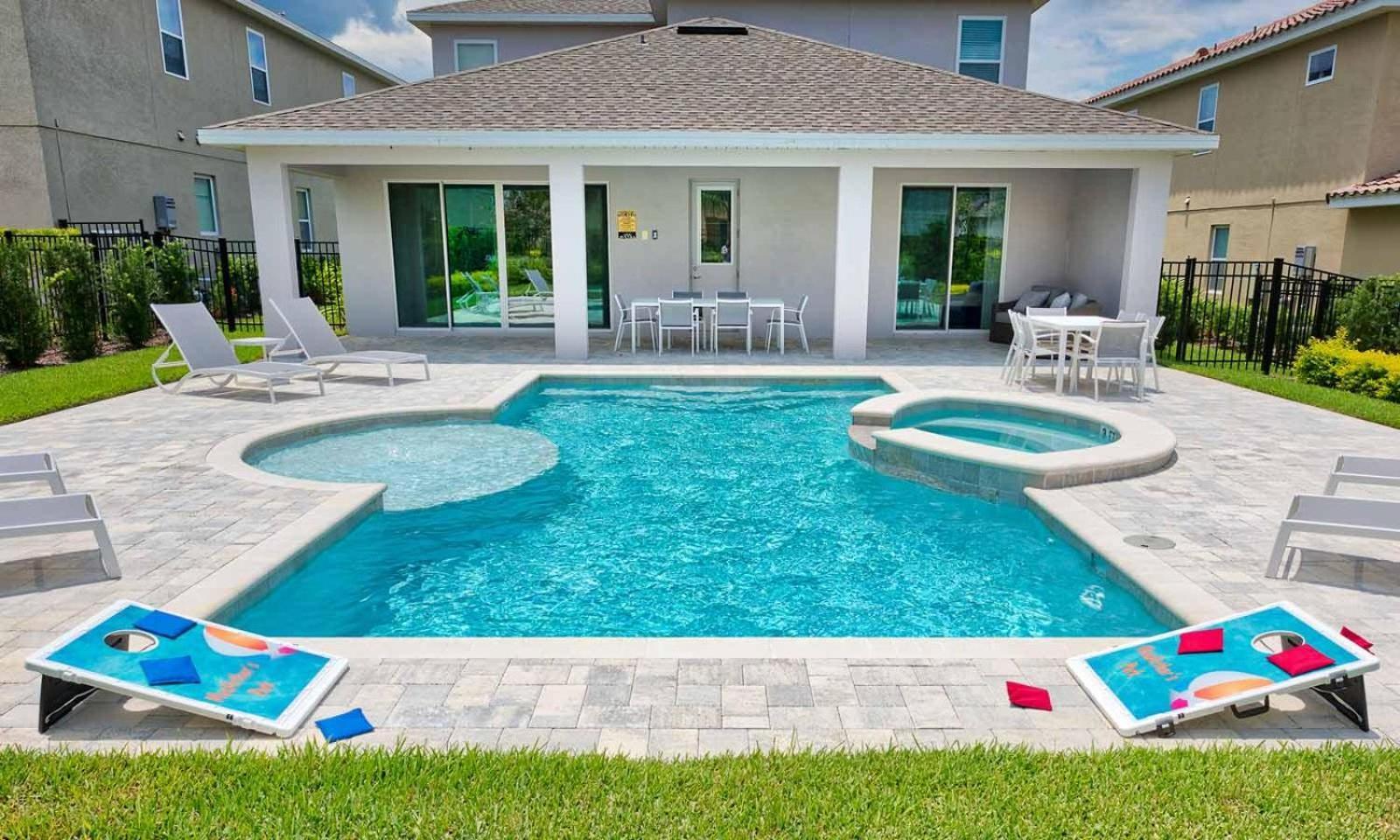 Spacious 8 Bdrm Retreat With Large Private Patio In Encore Holiday home *