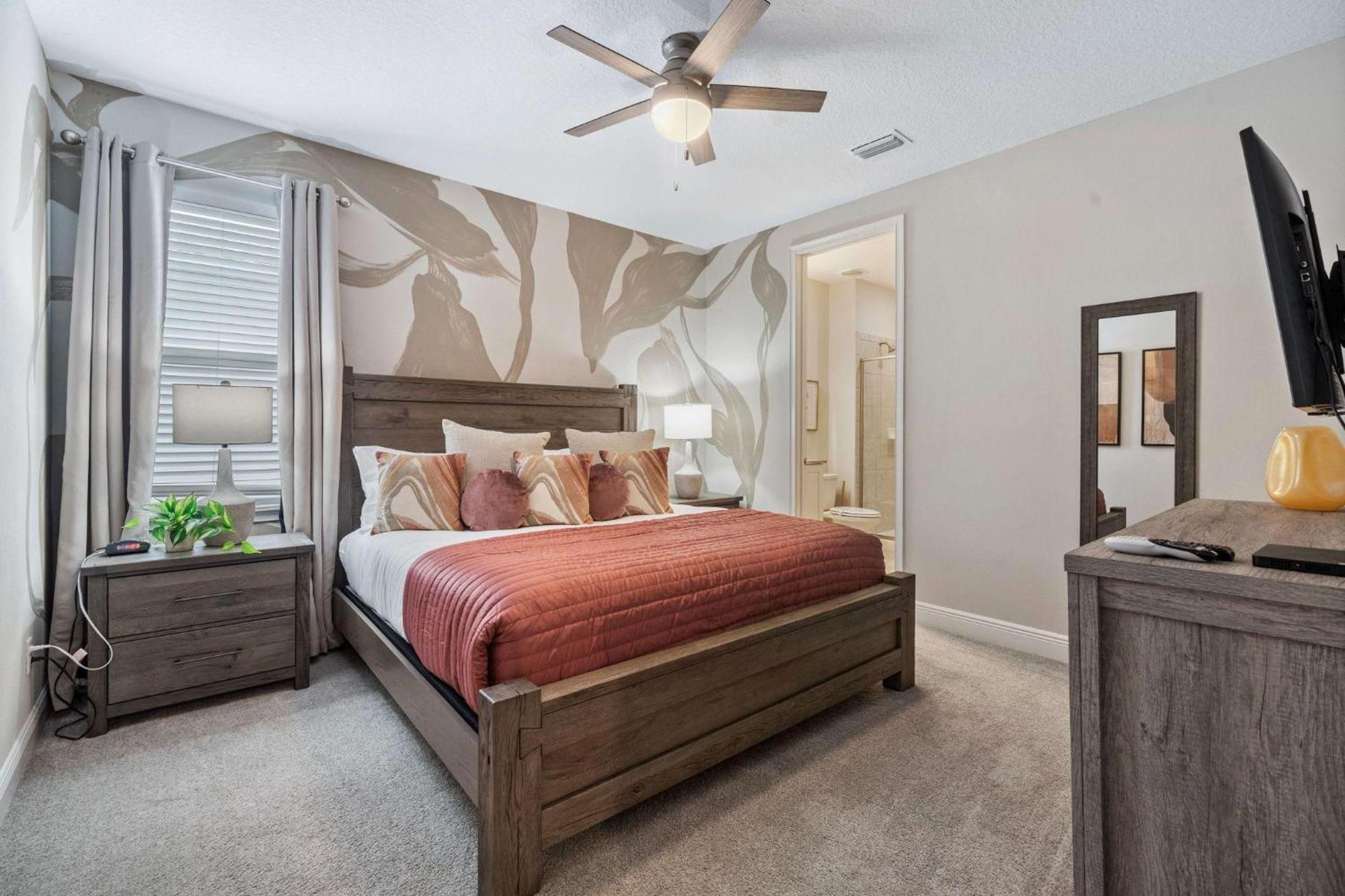 Astonishing 7 Bdrm W Theater At Encore Holiday home Orlando
