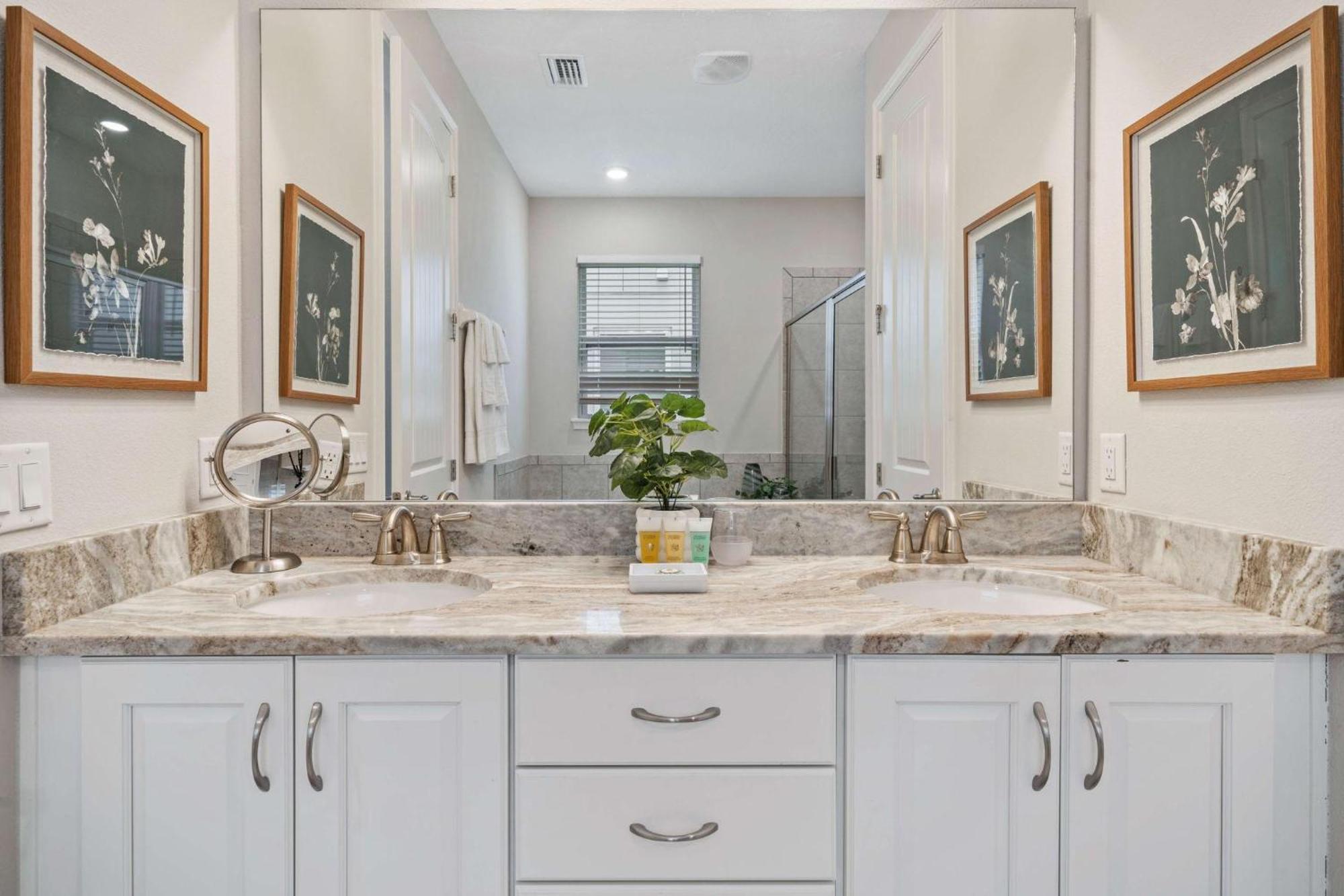 Holiday home Astonishing 7 Bdrm W Theater At Encore Orlando