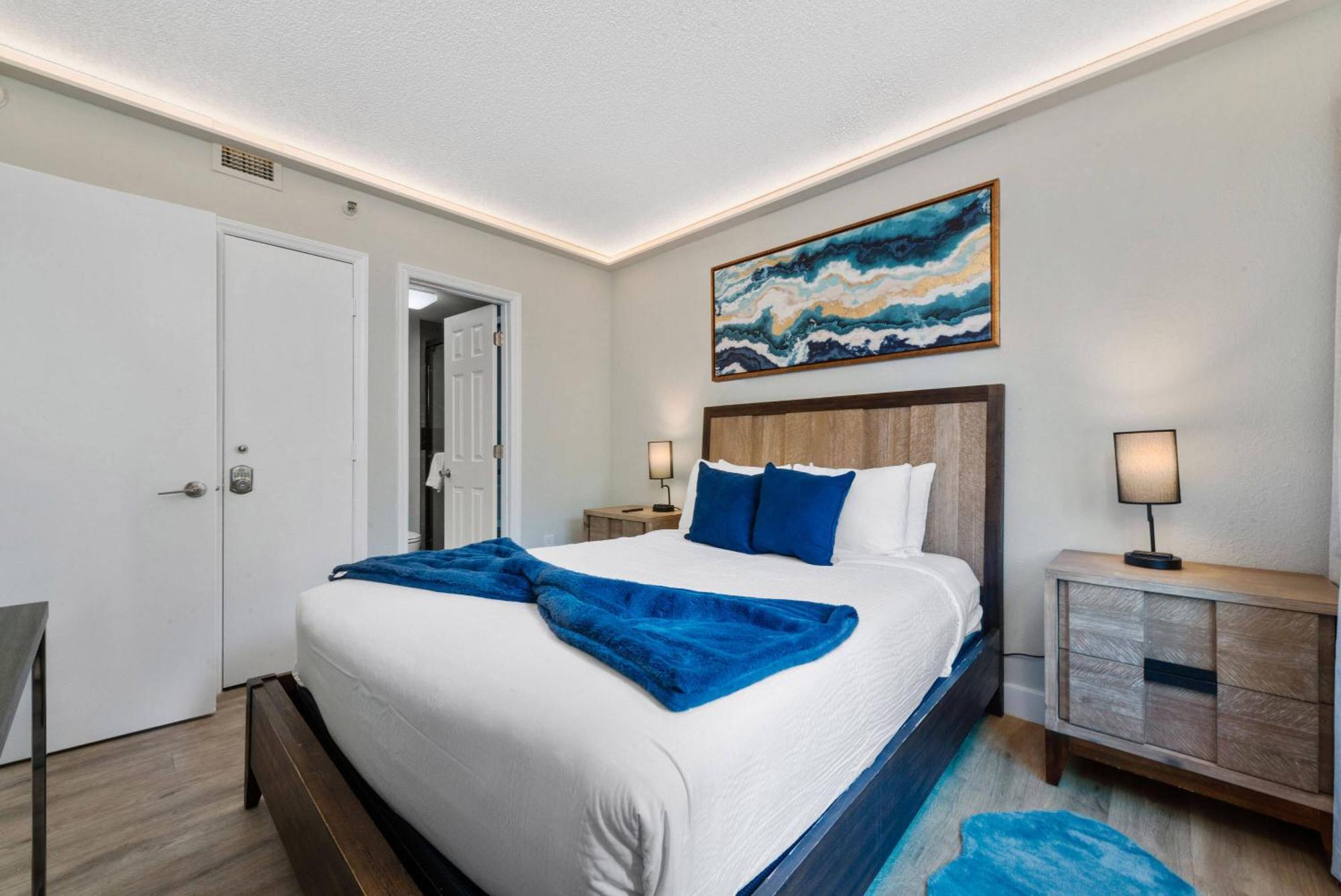 Luxury 2 The Enclave Near Parks Apartment Orlando
