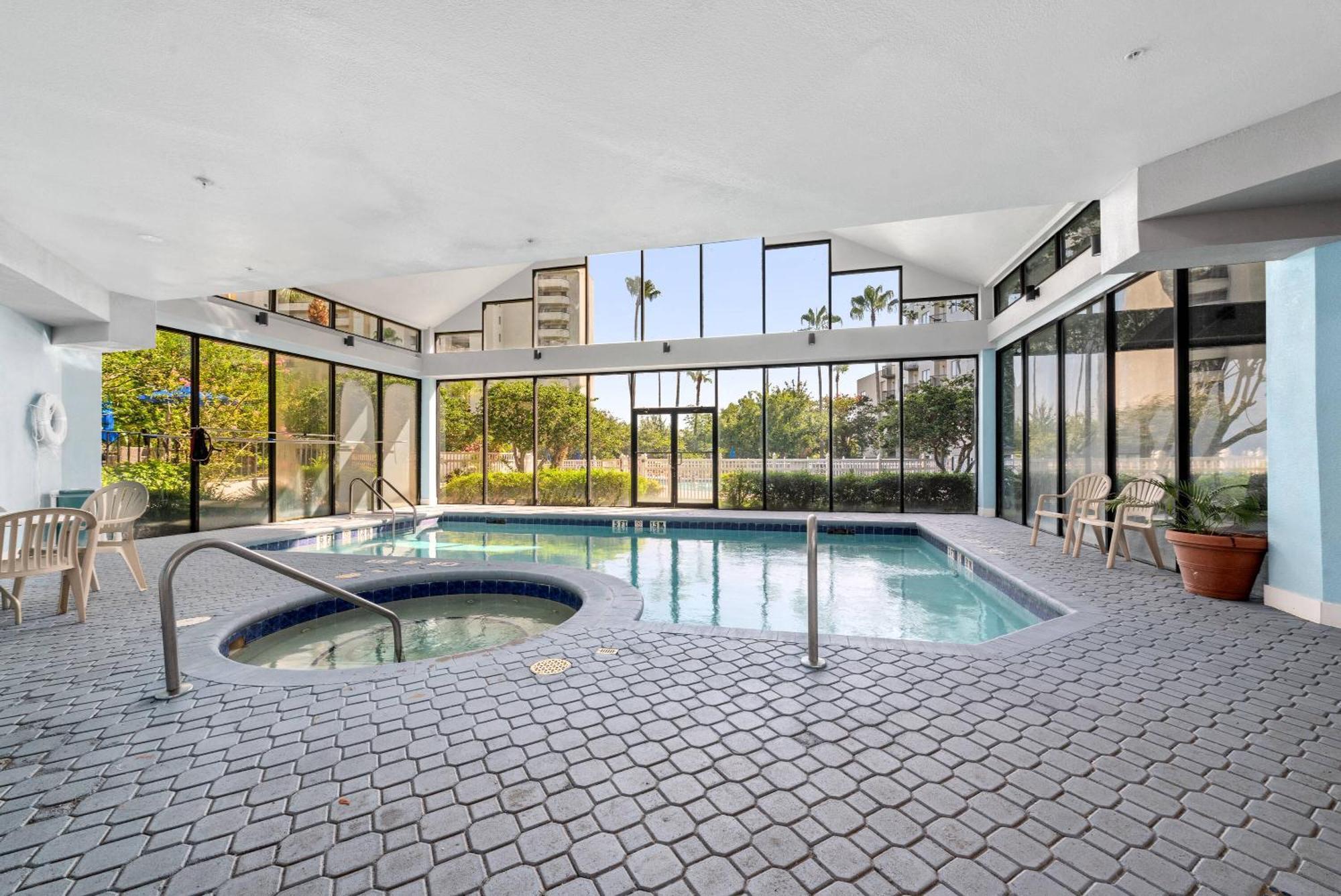 Luxury 2 The Enclave Near Parks Apartment