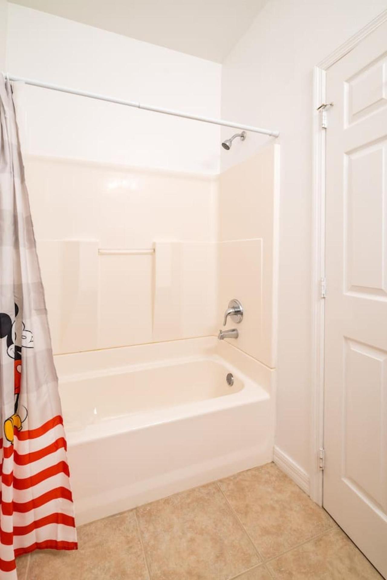 Holiday home Retreat Lakeview Townhome - Close To Golf *