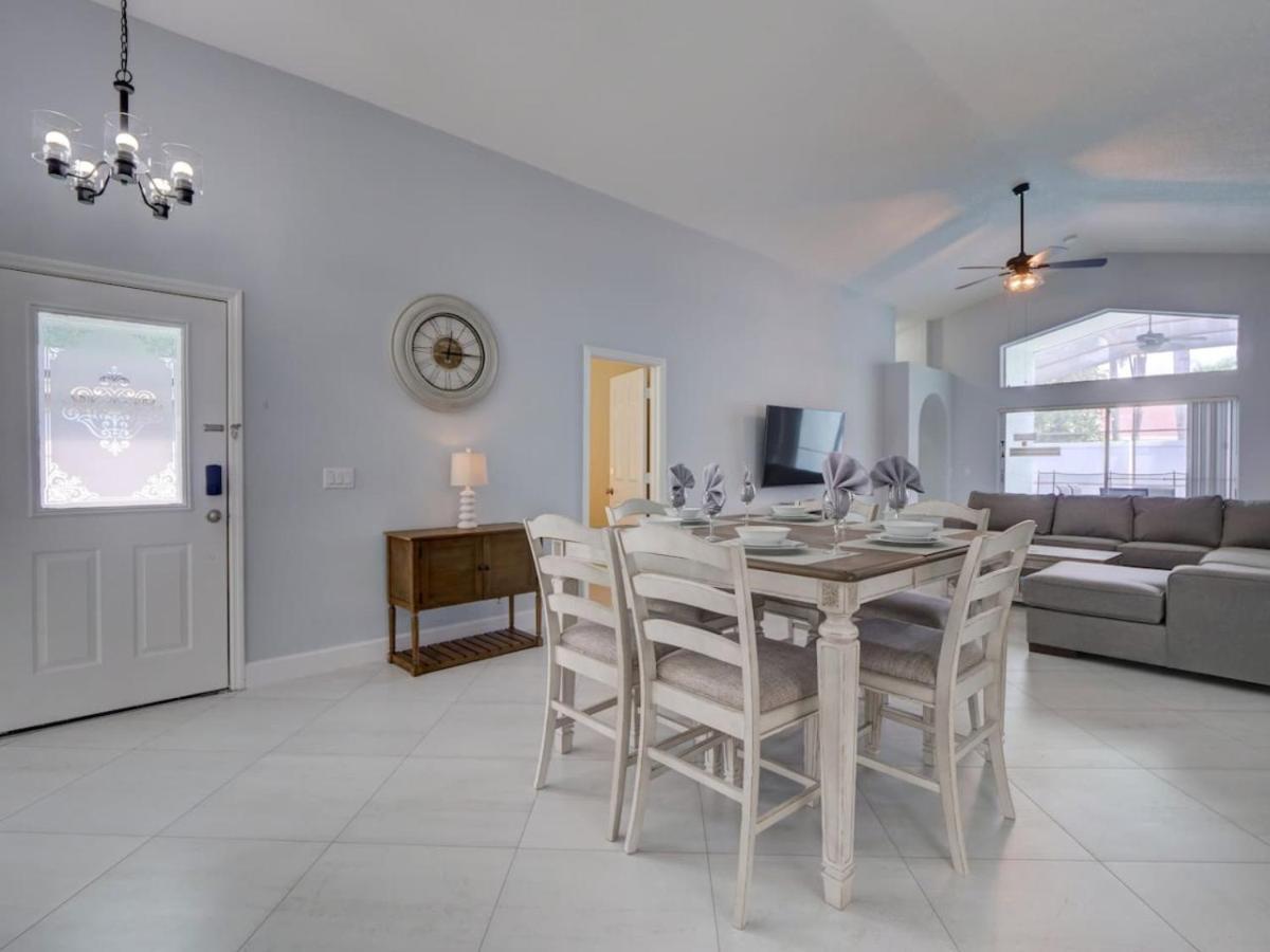 Pool 5 Miles To Great For Families Holiday home