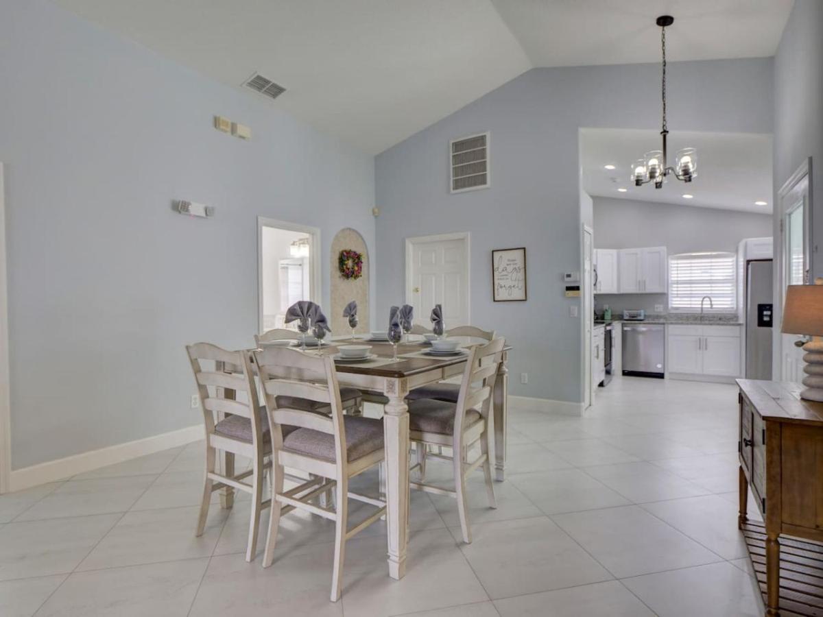 Pool 5 Miles To Great For Families Holiday home Orlando