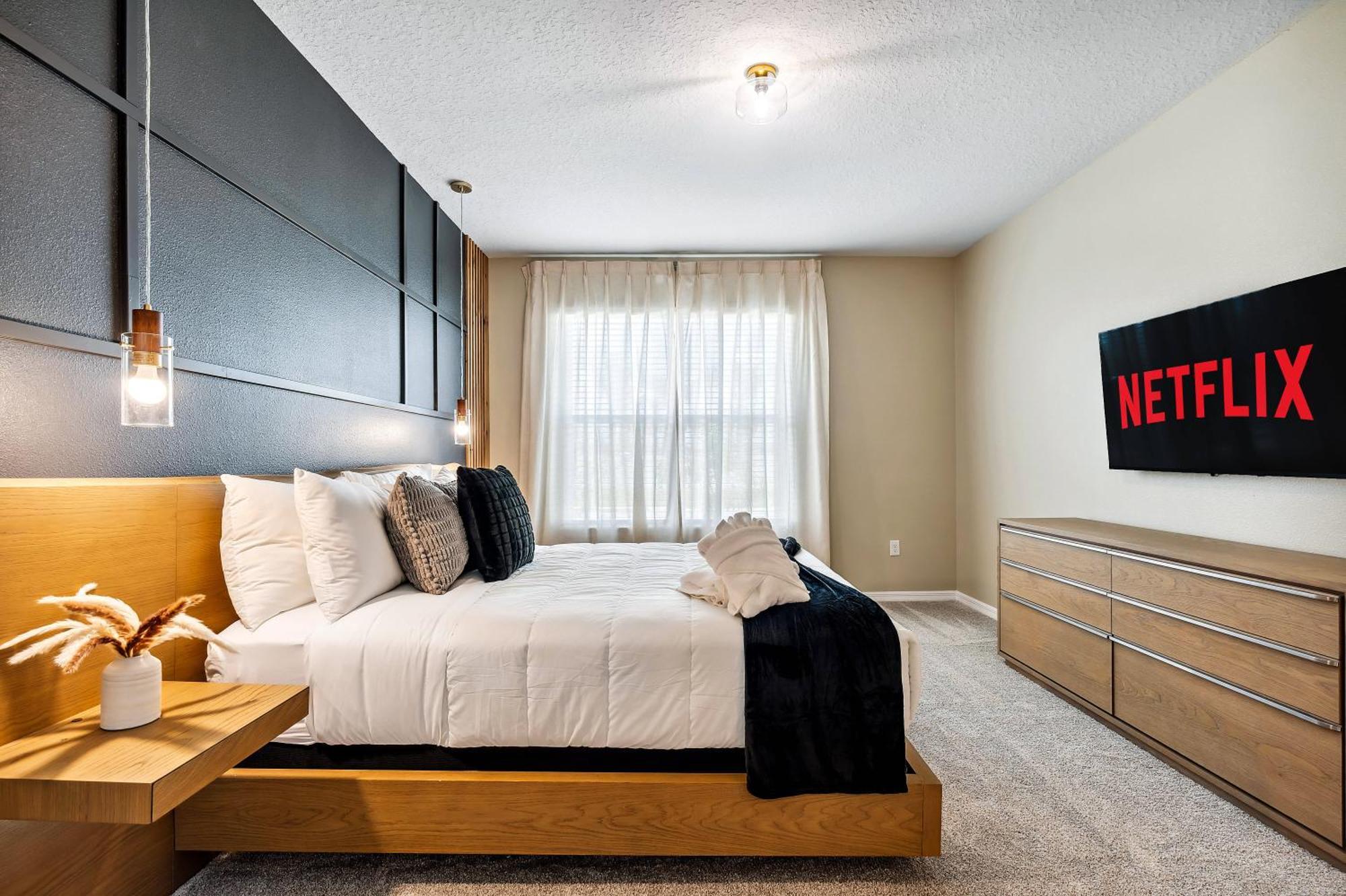 Amazing Brand New 10bd8br For Up To 28 Guests. Holiday home Orlando