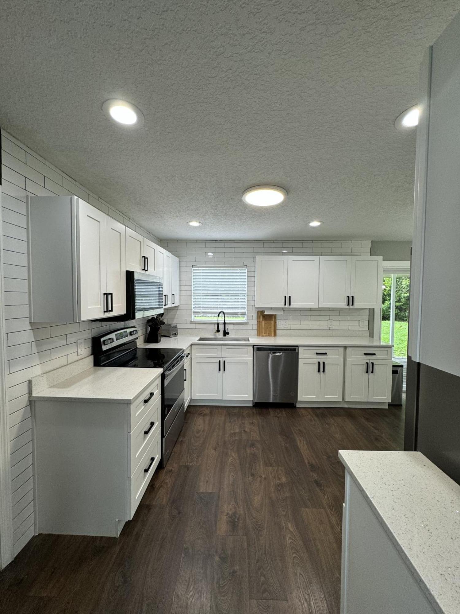 Contemporary Haven Stylish And Comfortable Space Homestay