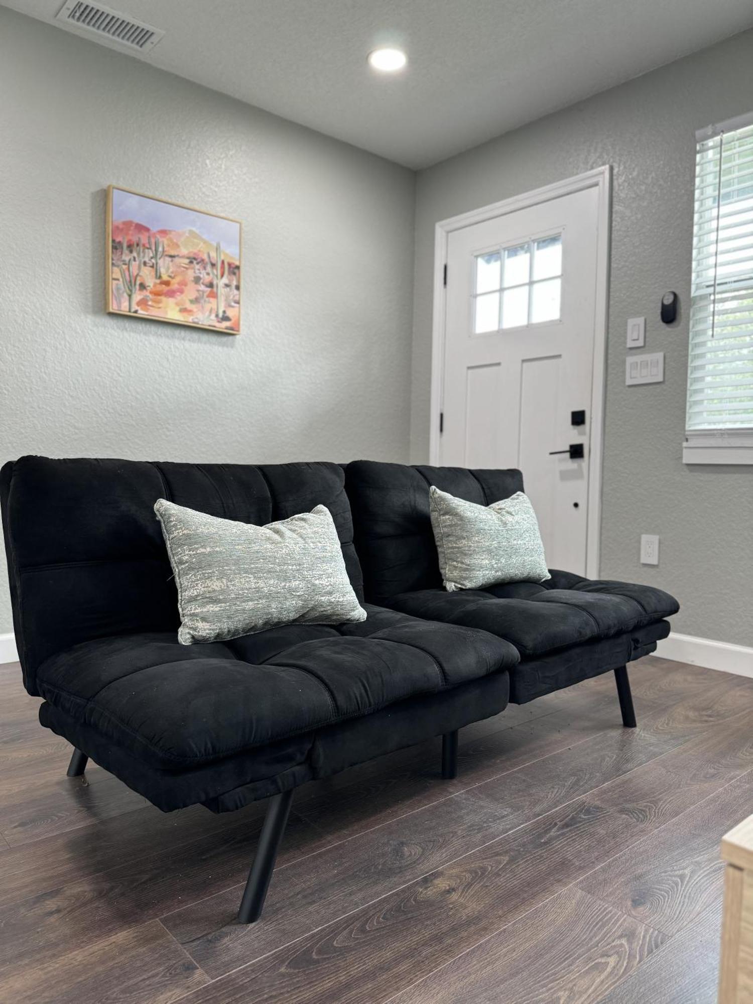 Contemporary Haven Stylish And Comfortable Space *