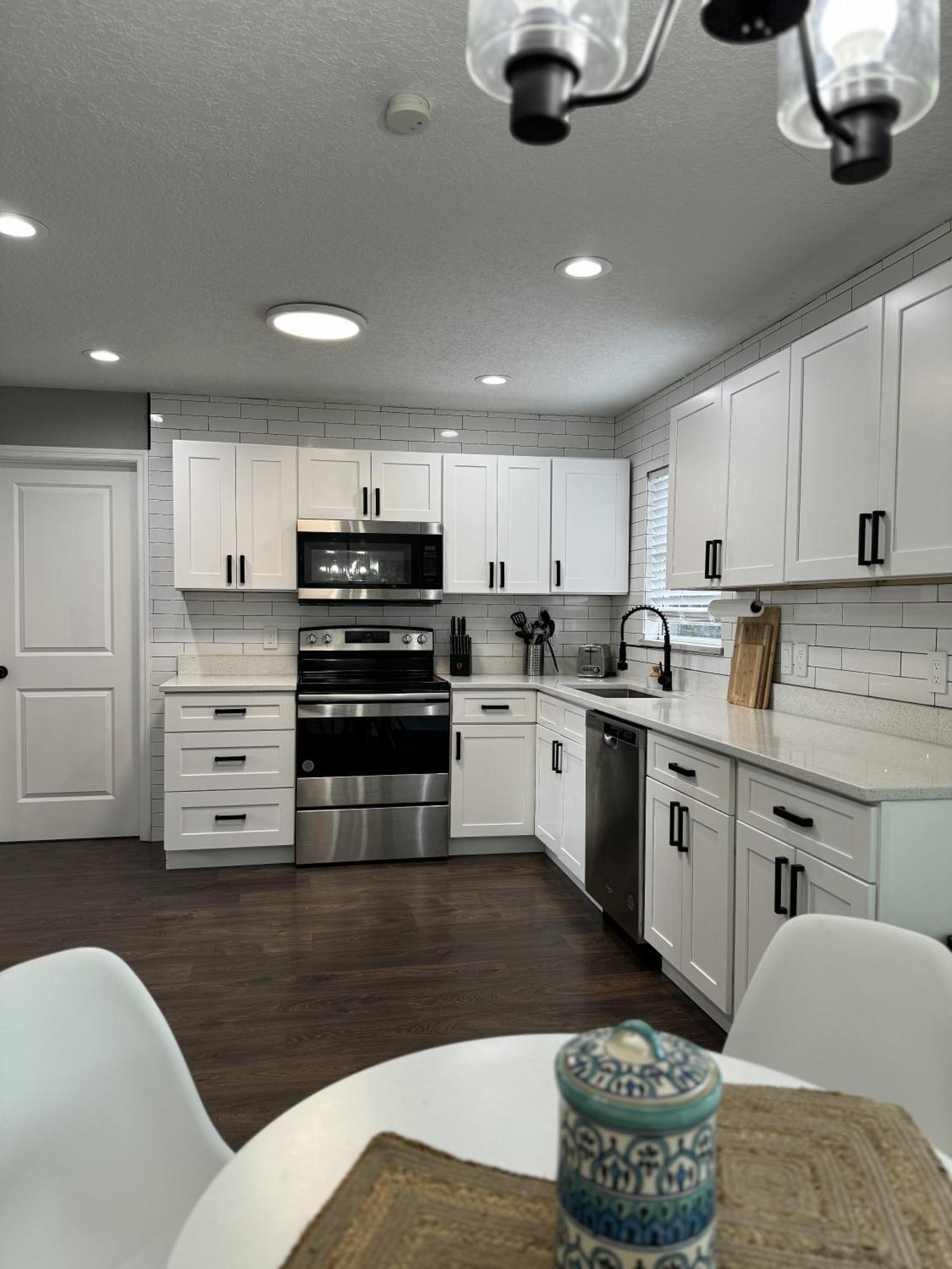 Homestay Contemporary Haven Stylish And Comfortable Space *