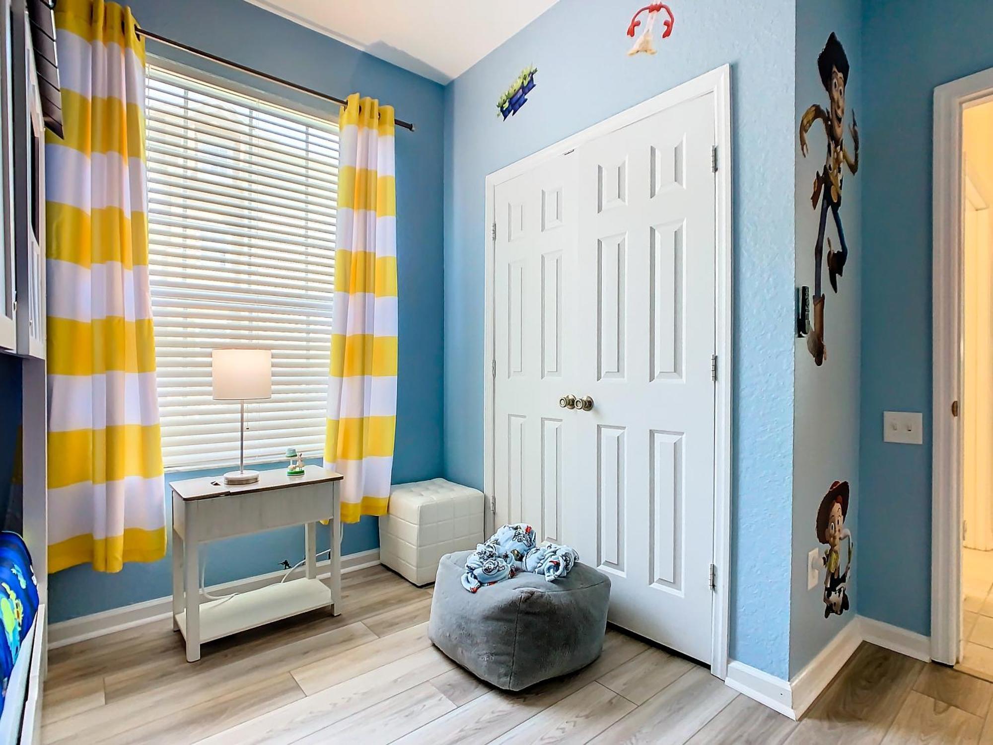 Holiday home Wh2778-201al - Toy Story Meets Star Wars