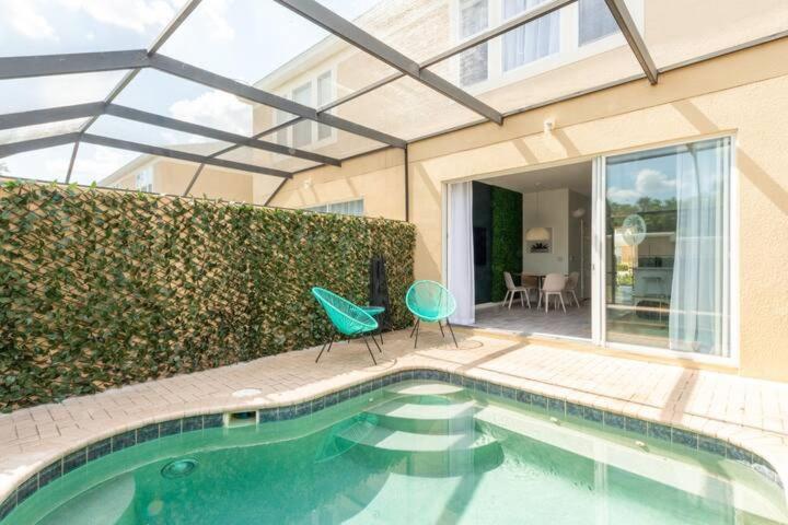 Chic Jungle Escape With Pool Near *