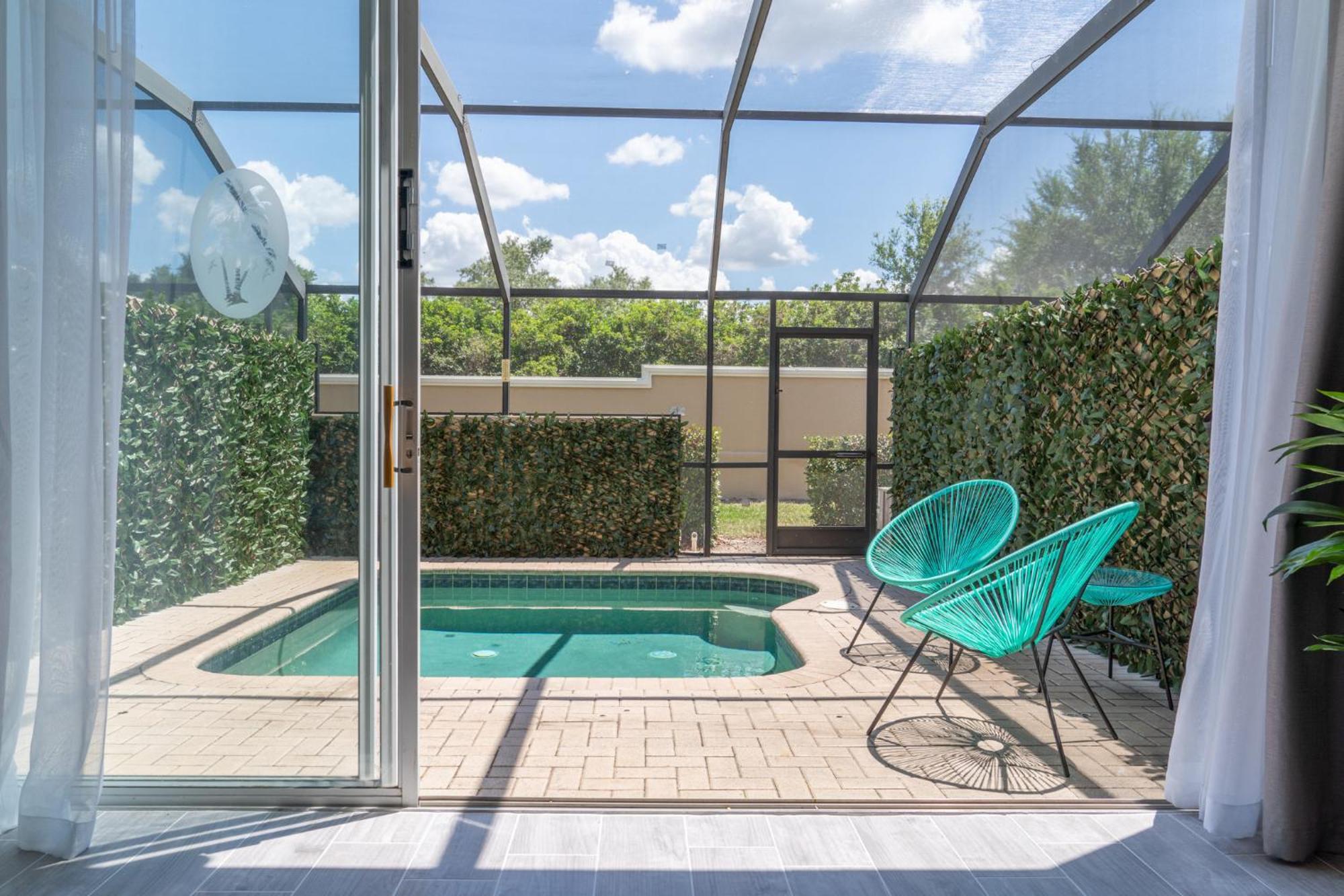 Chic Jungle Escape With Pool Near Holiday home *