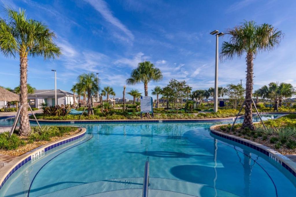 2 Bedrooms - 2 Bathrooms - Storey 3120-106 Pc
