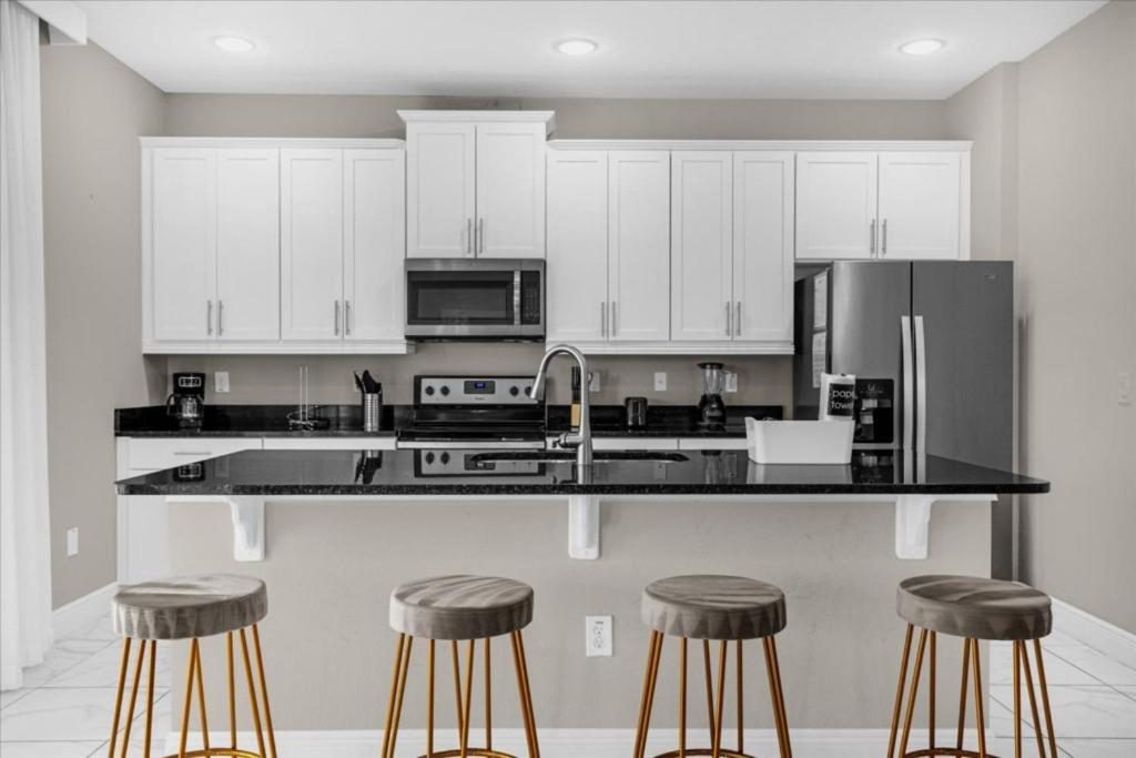 Holiday home 5 Bedrooms- 5 Bathrooms- Encore 7712 Fd *