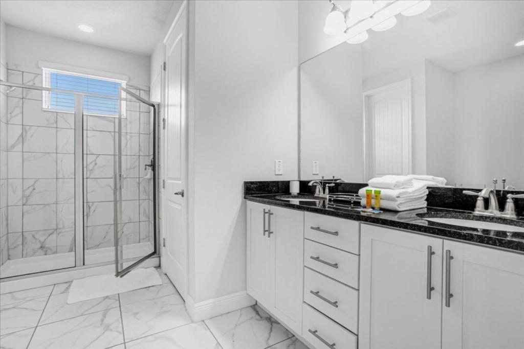 5 Bedrooms- 5 Bathrooms- Encore 7712 Fd Holiday home *
