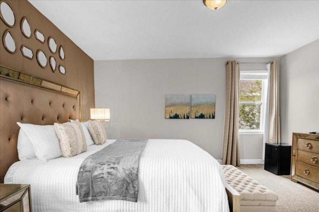 5 Bedrooms- 5 Bathrooms- Encore 7712 Fd *