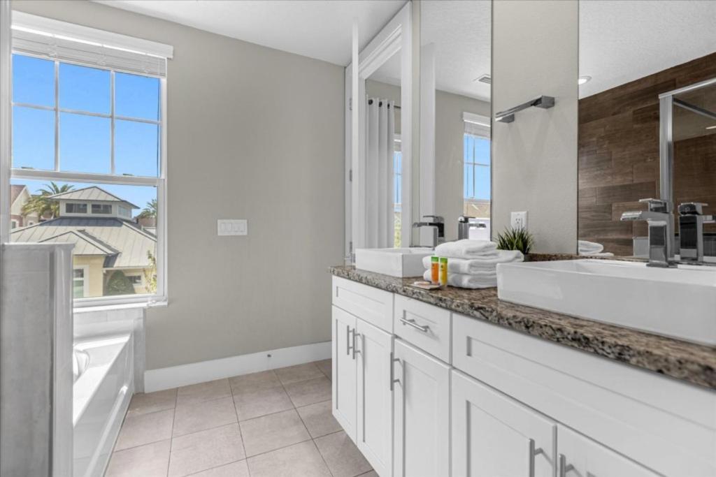 6 Bedrooms - 7 Bathrooms - Summerville 2626 Ss Holiday home *