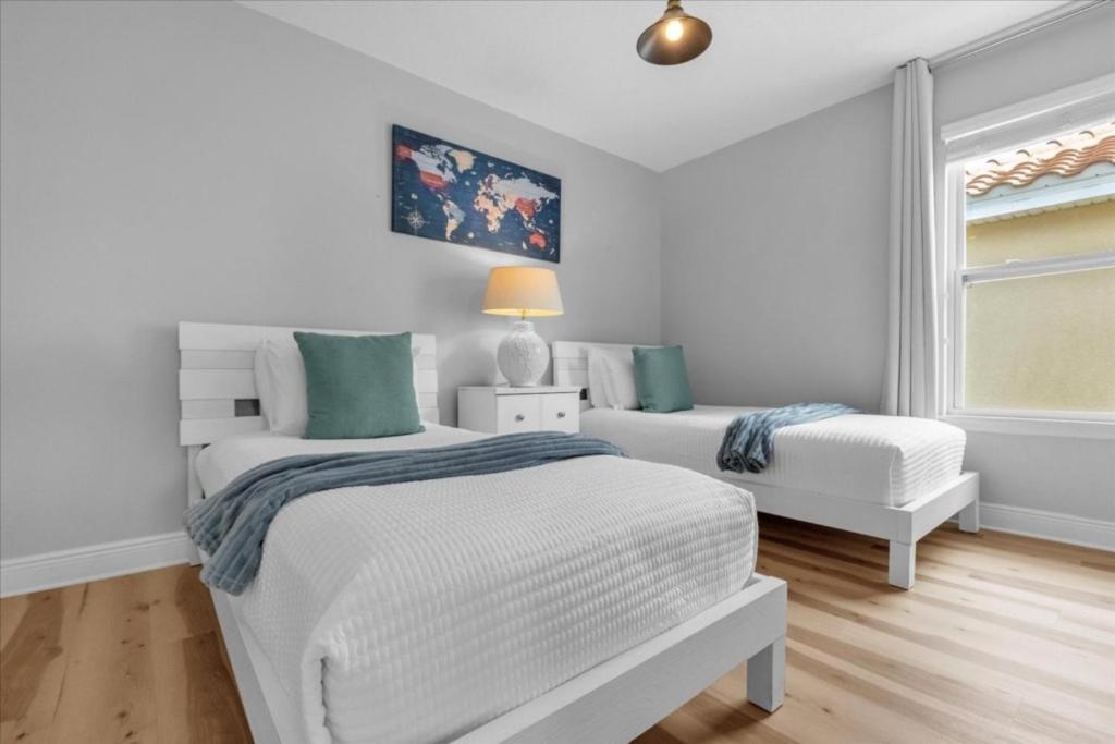 5 Bedrooms - 4 Bathrooms - Solterra 5357 Oa * Orlando