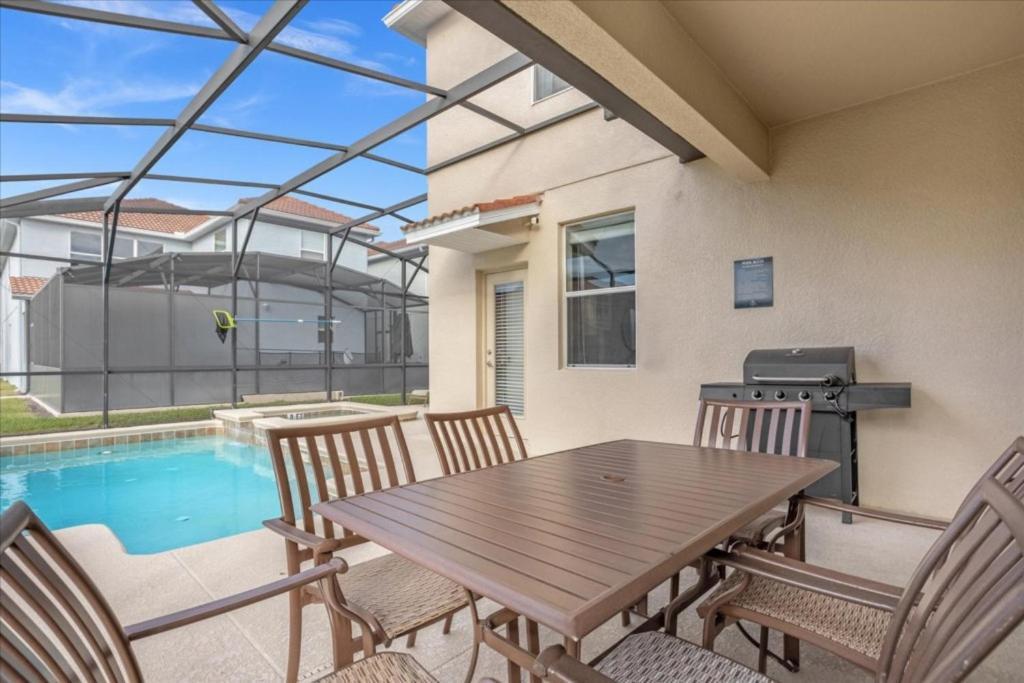 5 Bedrooms- 5 Bathrooms- Paradise Palms 2954 Bp Orlando