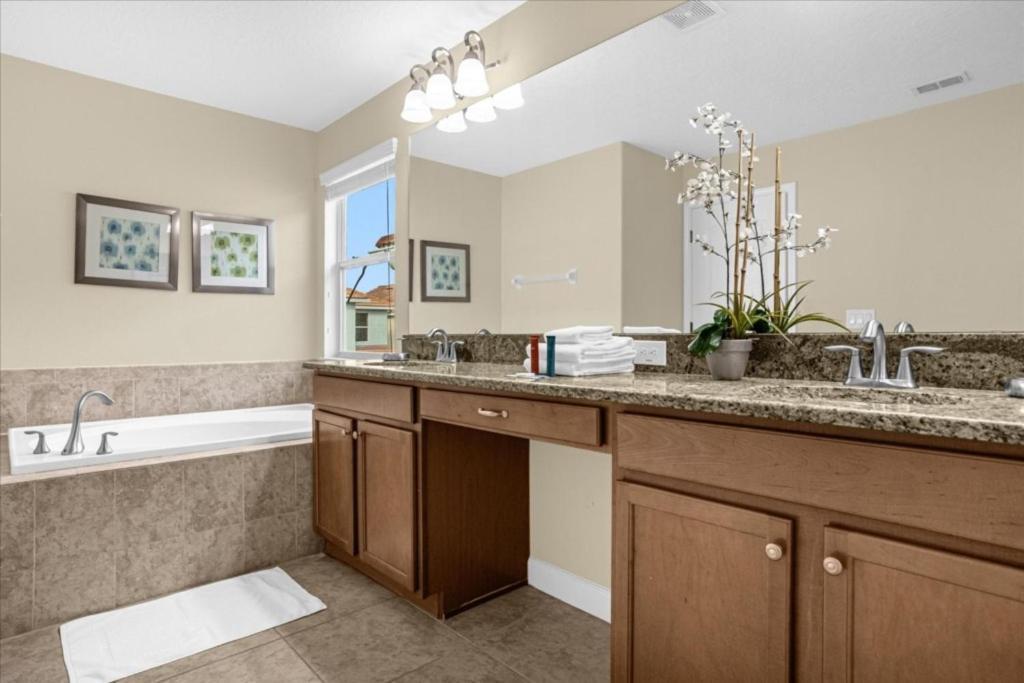 Apartment 5 Bedrooms- 5 Bathrooms- Paradise Palms 2954 Bp *