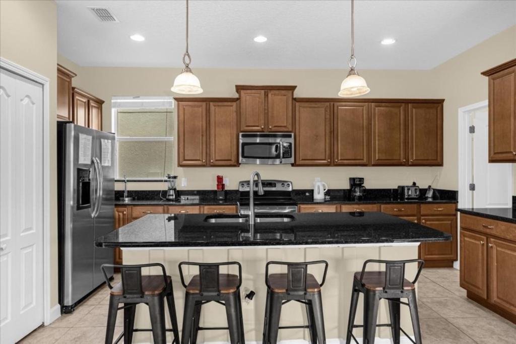 Apartment 5 Bedrooms- 5 Bathrooms- Paradise Palms 2954 Bp *