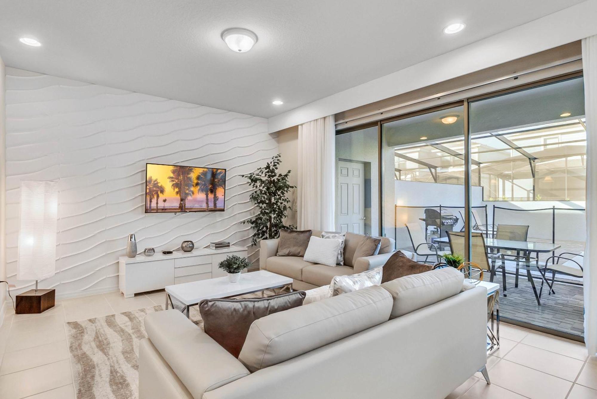 5 Bedrooms - 4,5 Bathrooms - Windsor At Westside 8917 Sa *