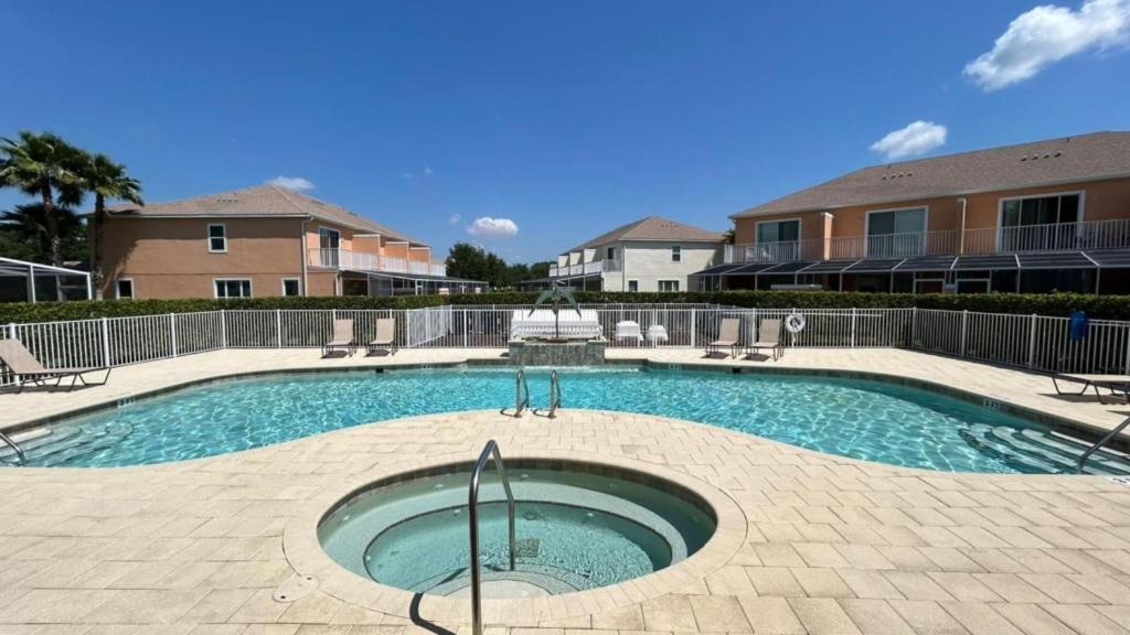 3 Bedrooms- 3 Bathrooms- The Retreat 1521 Rc