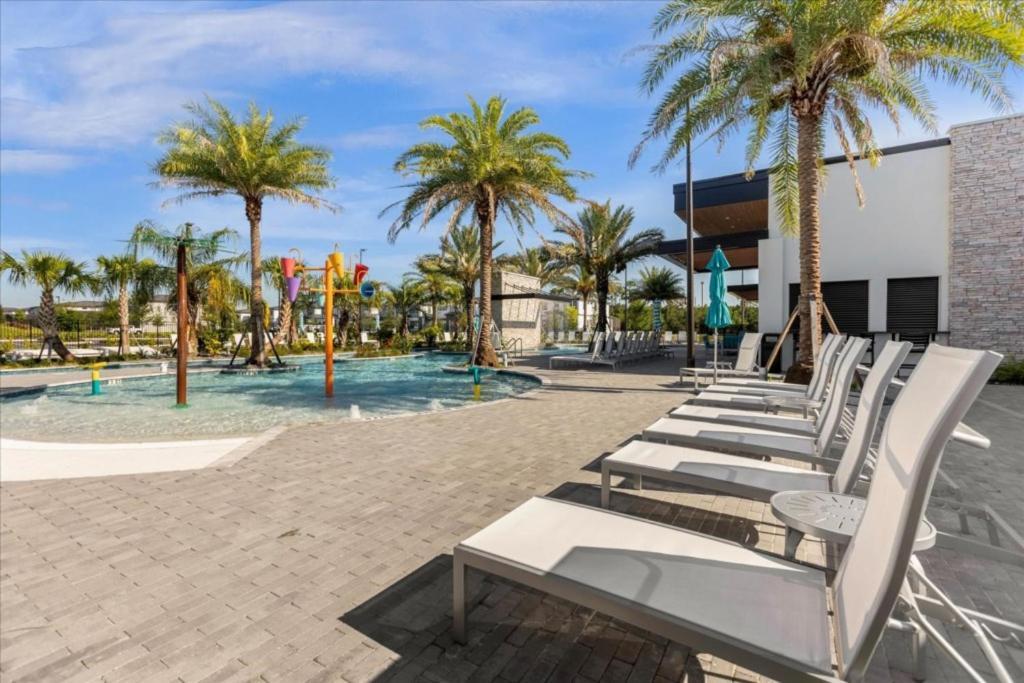 8 Bedrooms- 8 Bathrooms- Paradiso Grande 5912 Hs Holiday home Orlando