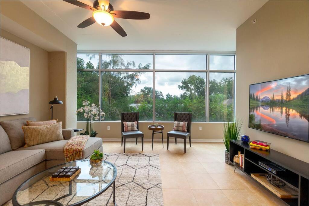 Stunning & Luxurious 2bed 2bath Open Floor Plan