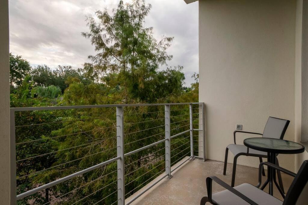 Stunning & Luxurious 2bed 2bath Open Floor Plan Apartment Orlando