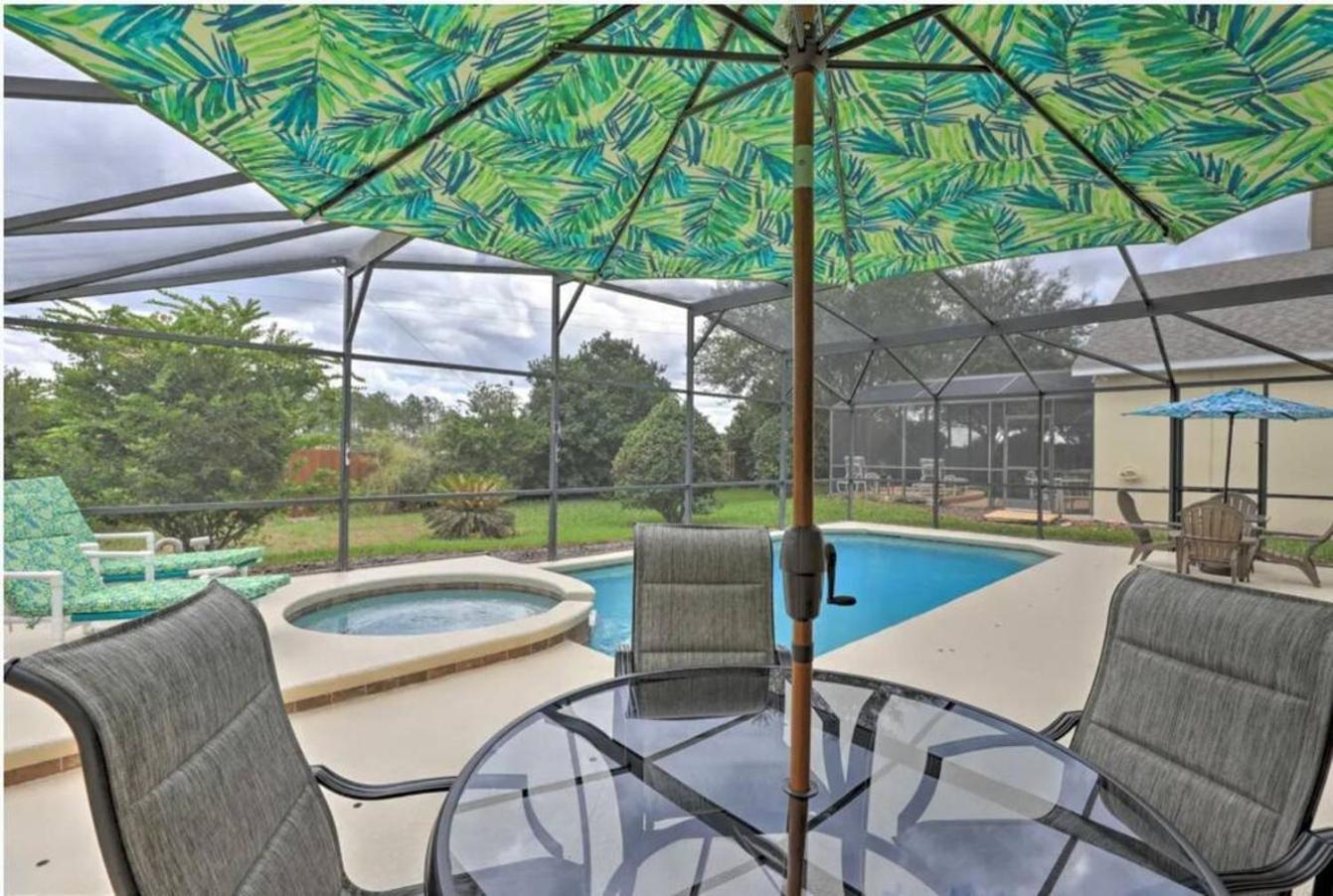 Triton Vacation Pool Near