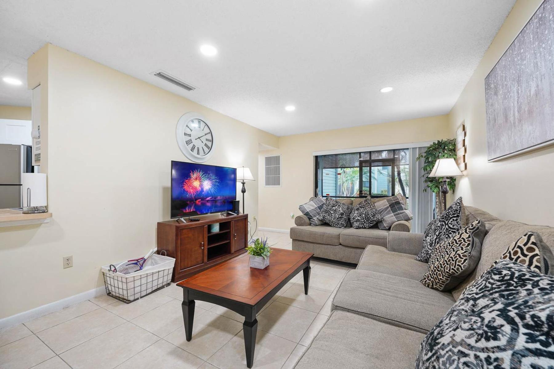 3608 Vacational 1st Floor