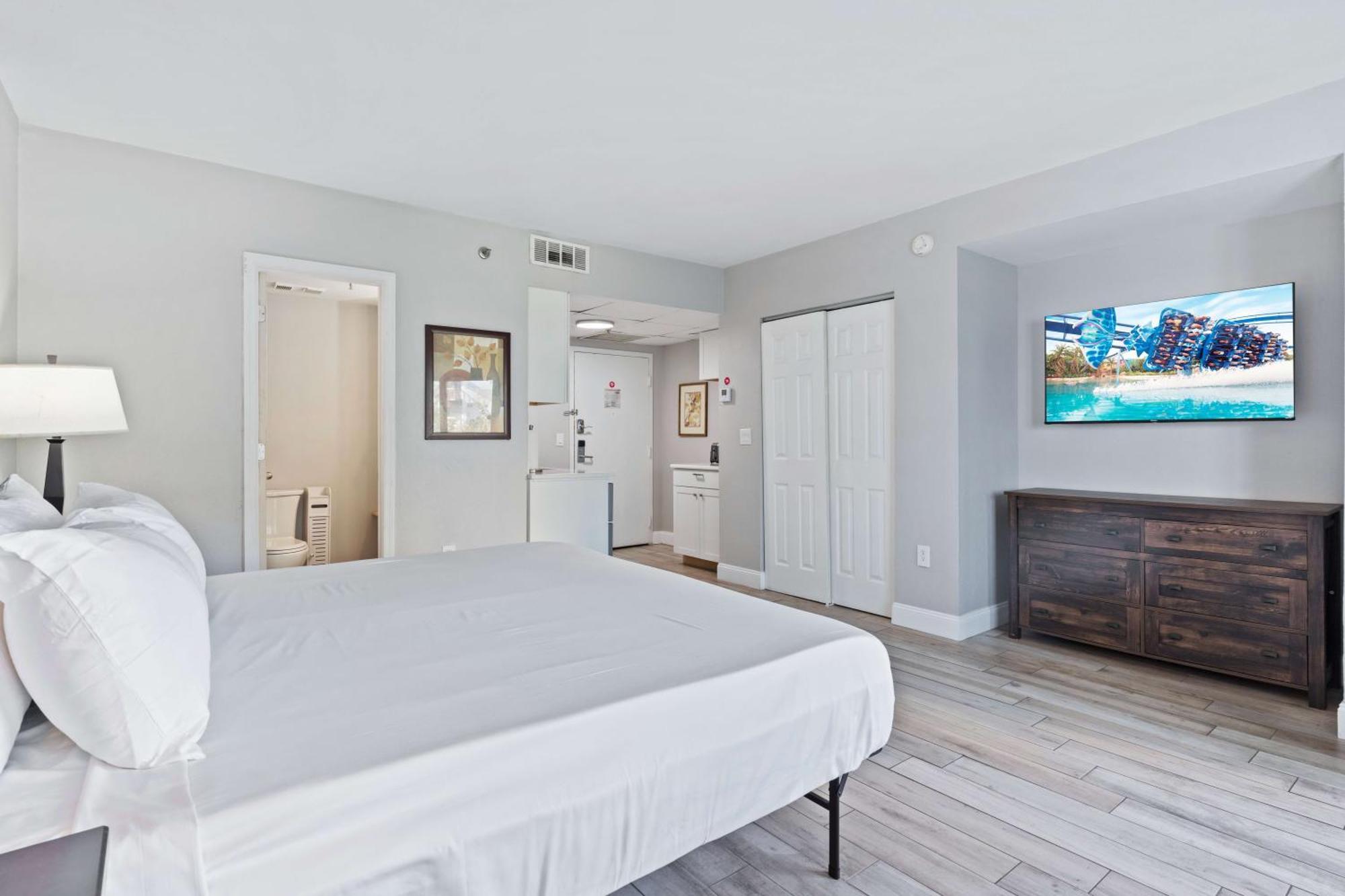 6165 Carrier Drive 1308 Apartment *