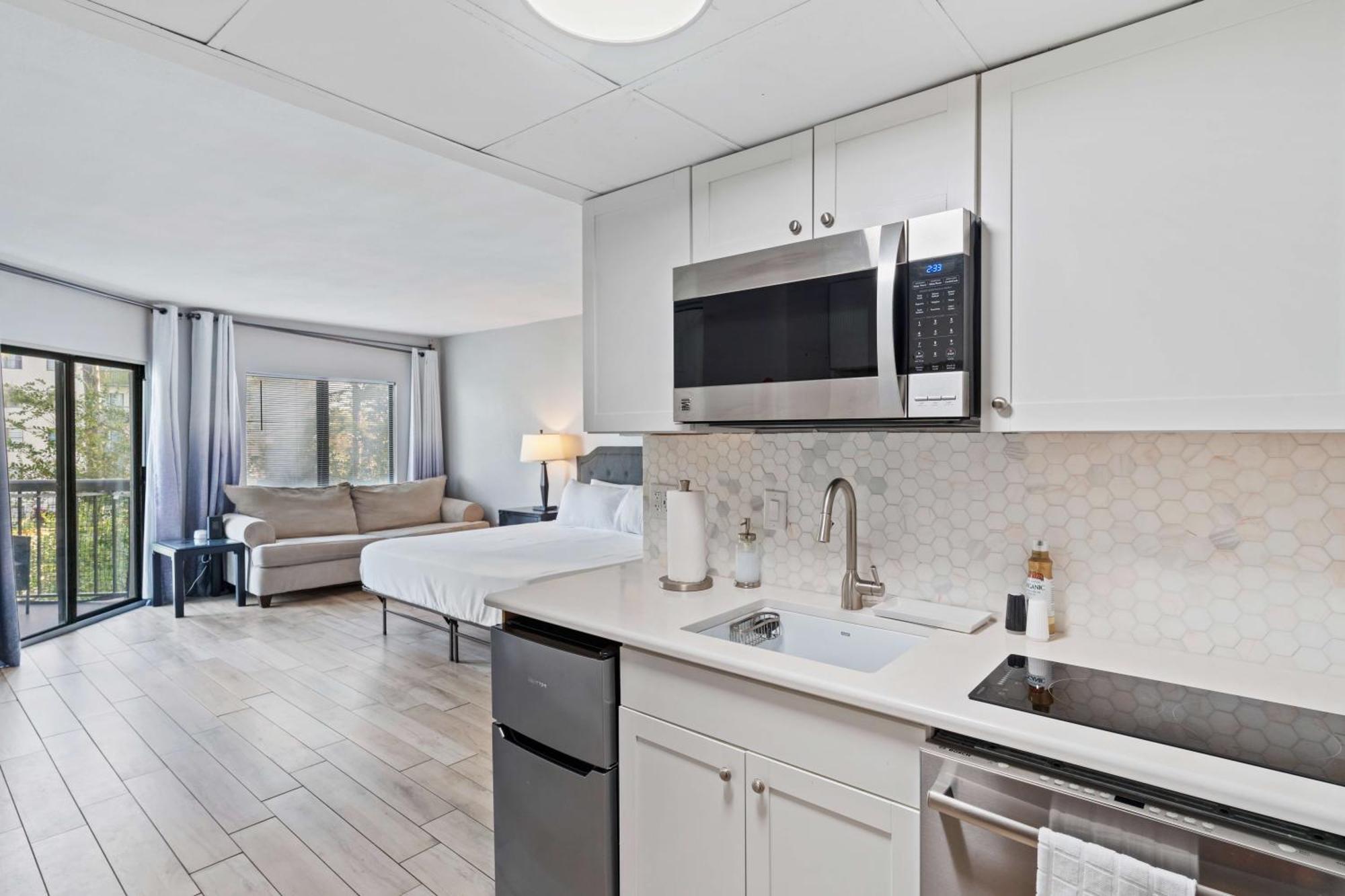 6165 Carrier Drive 1308 Apartment *