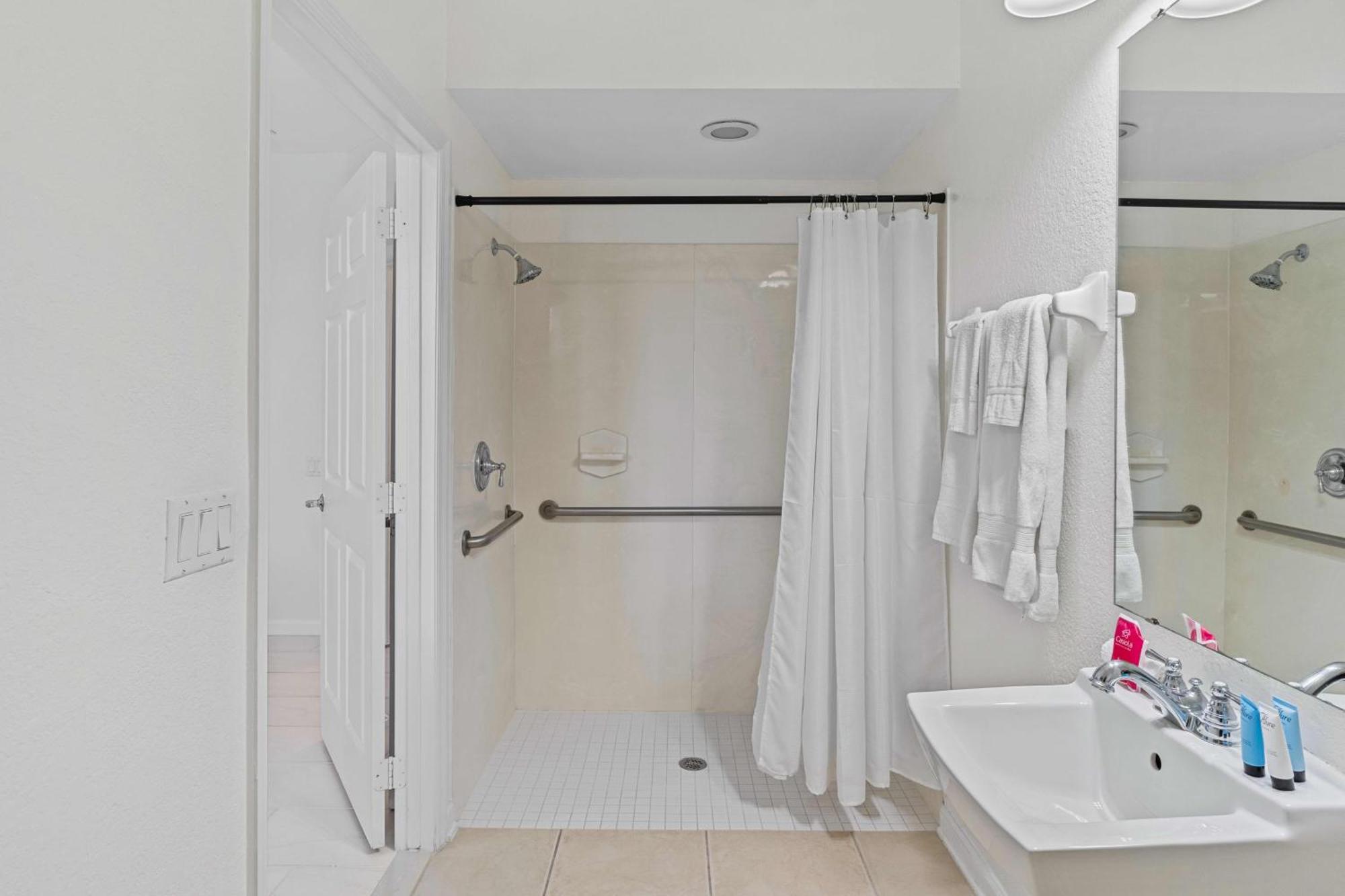 Vista Cay 246 By
