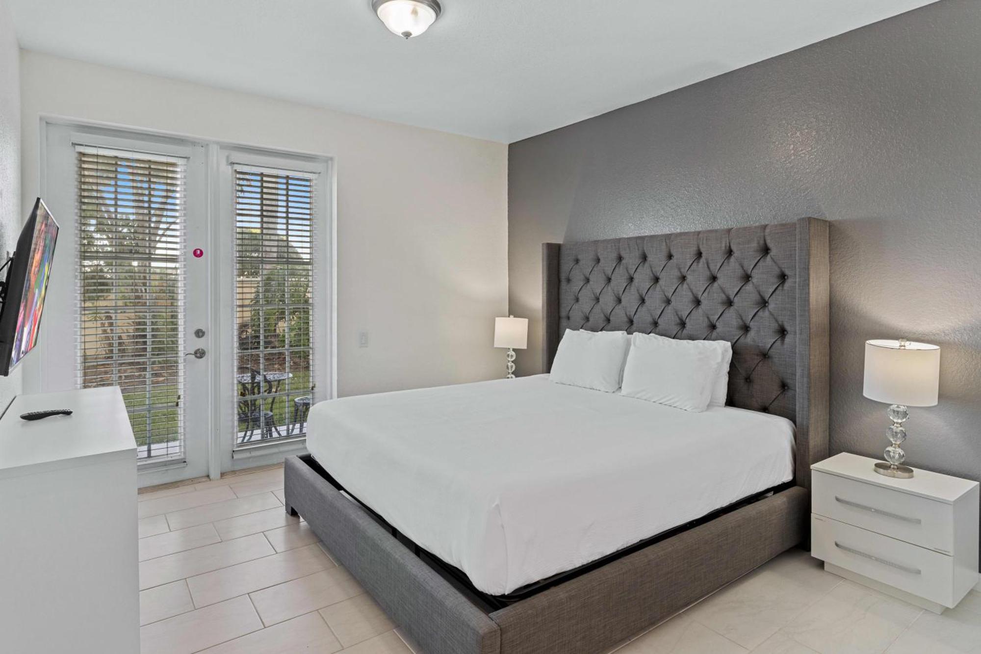 Vista Cay 246 By