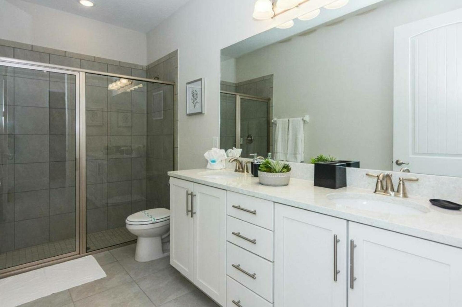 - Encore 1501 Villa Orlando