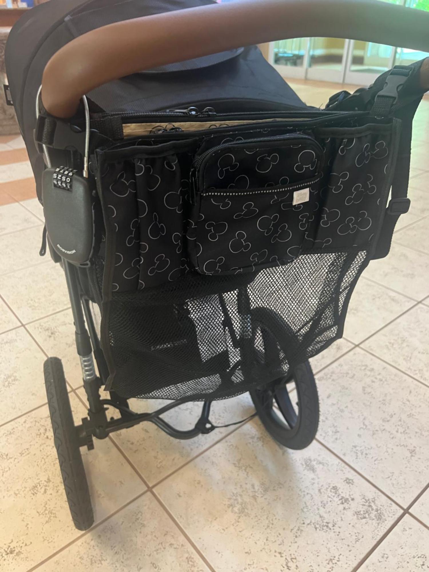 Free Shuttle 3 Queen Beds