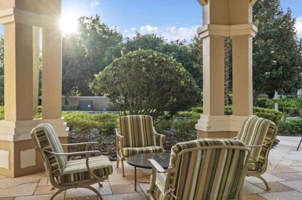 Beautiful 3 Bed Townhome In Windsor Hills Townhouse Holiday home