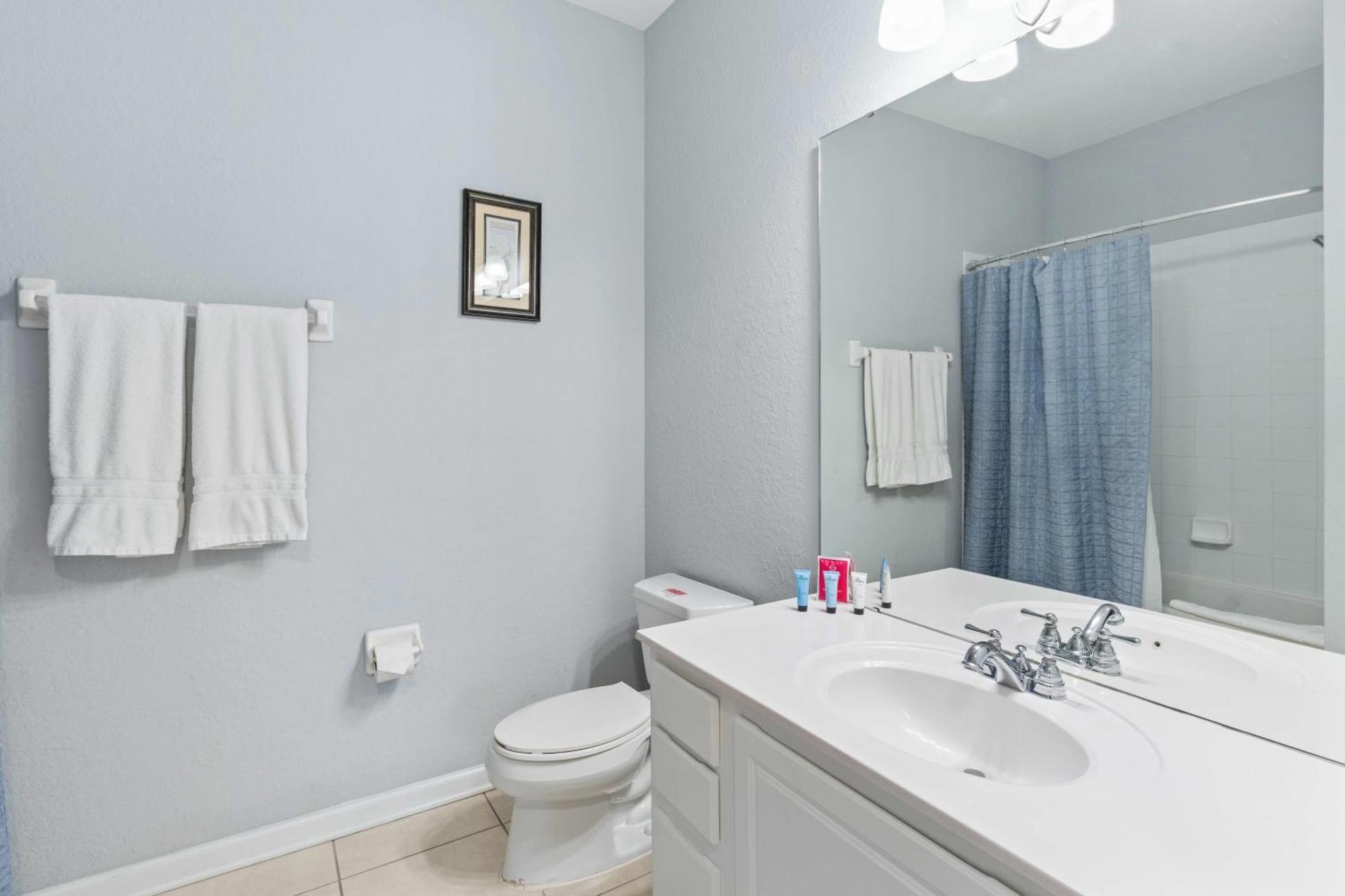 4840 Cayview Avenue 303 Apartment *