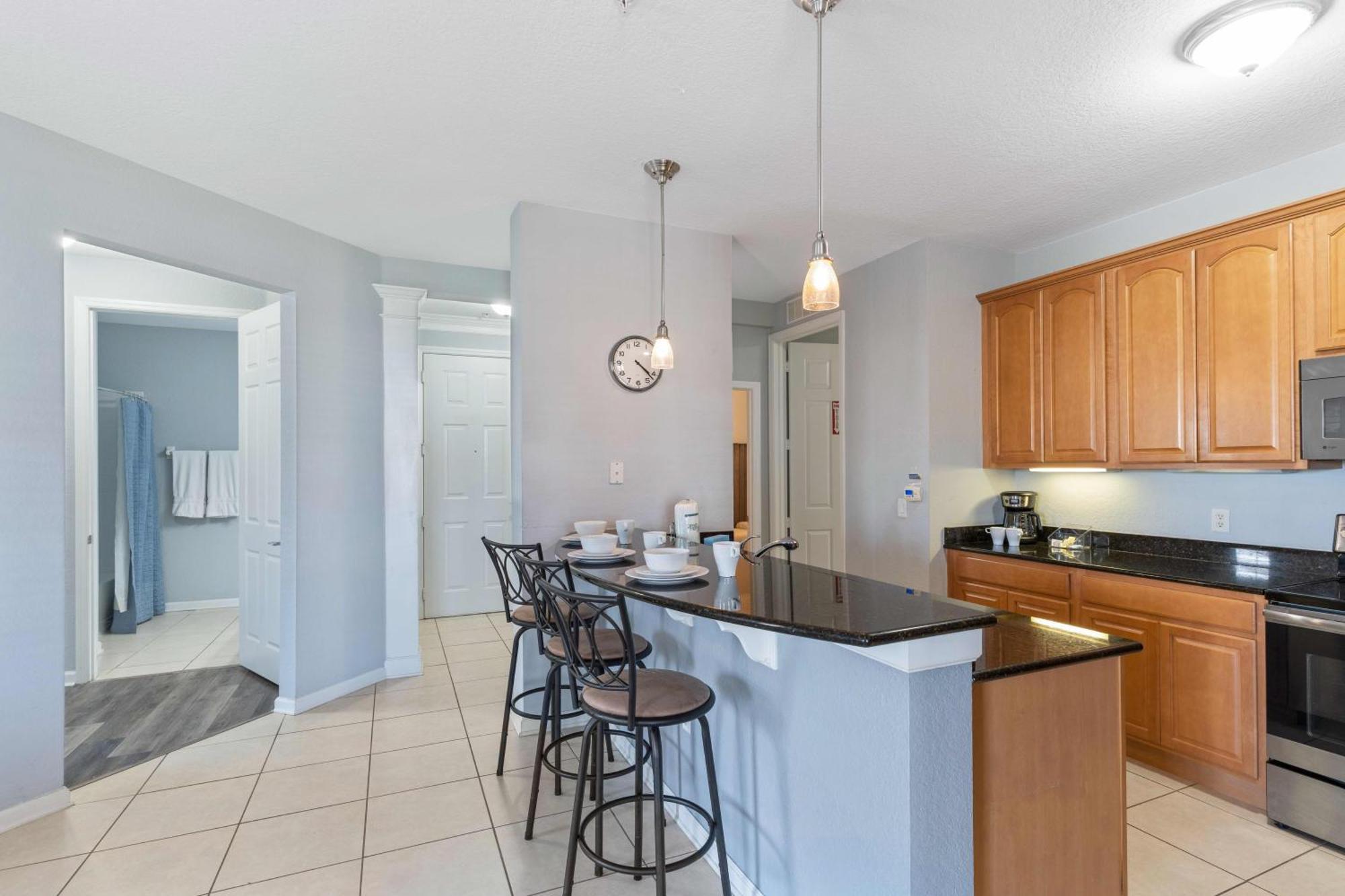 4840 Cayview Avenue 303 Apartment