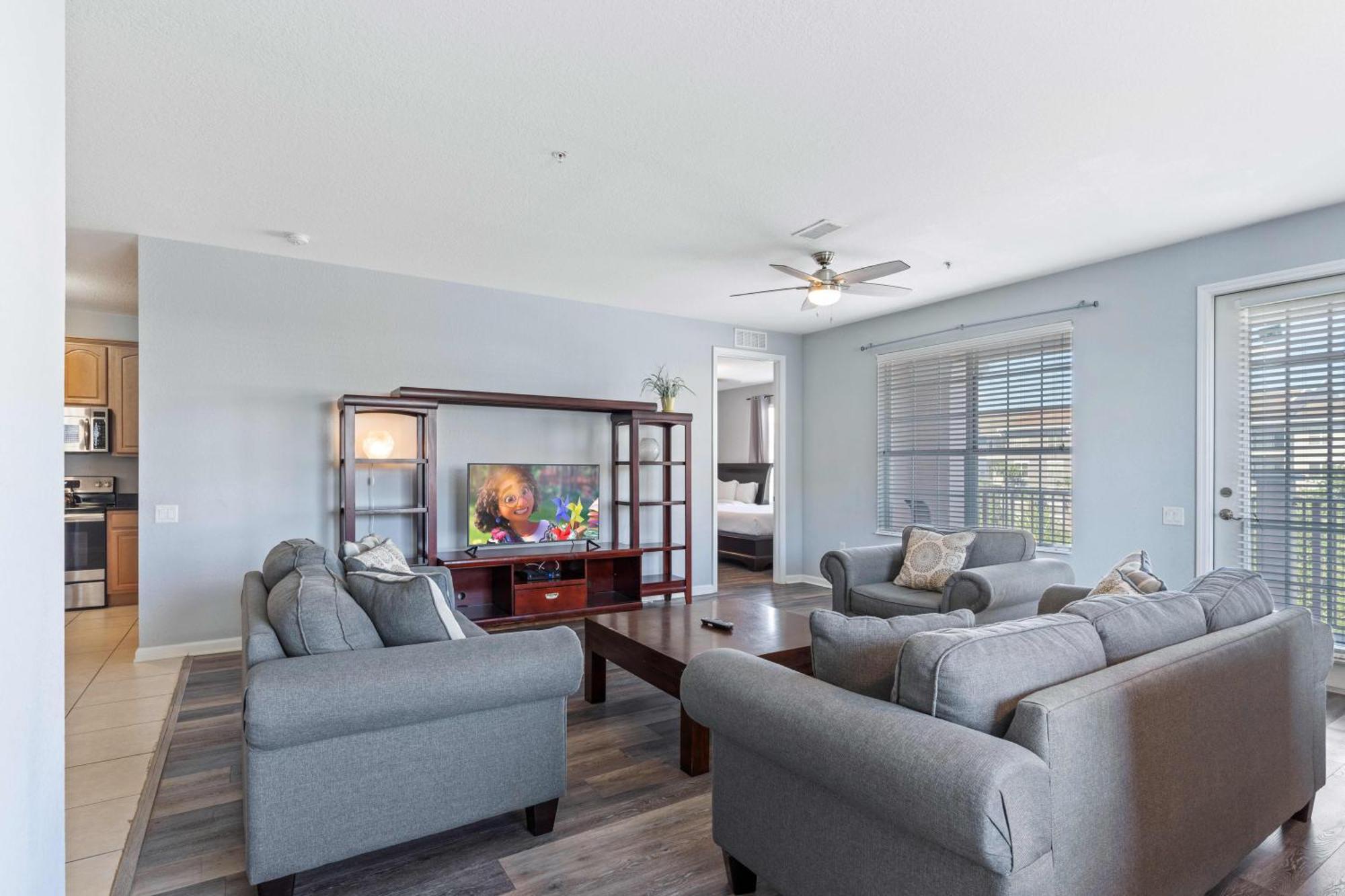 4840 Cayview Avenue 303 Apartment