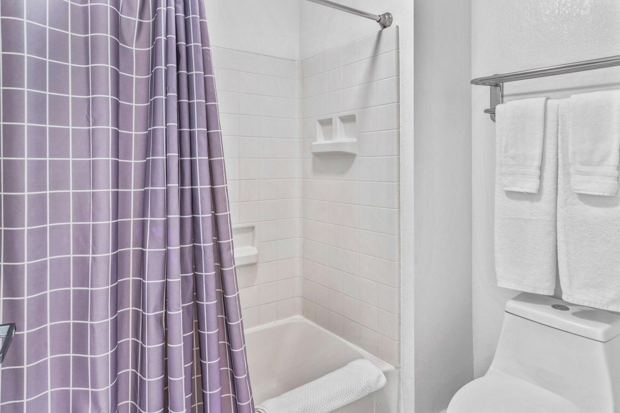 Apartment 7601 Canada Avenue 502
