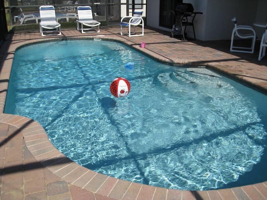 Family Pool In Gated Near Golf -16801