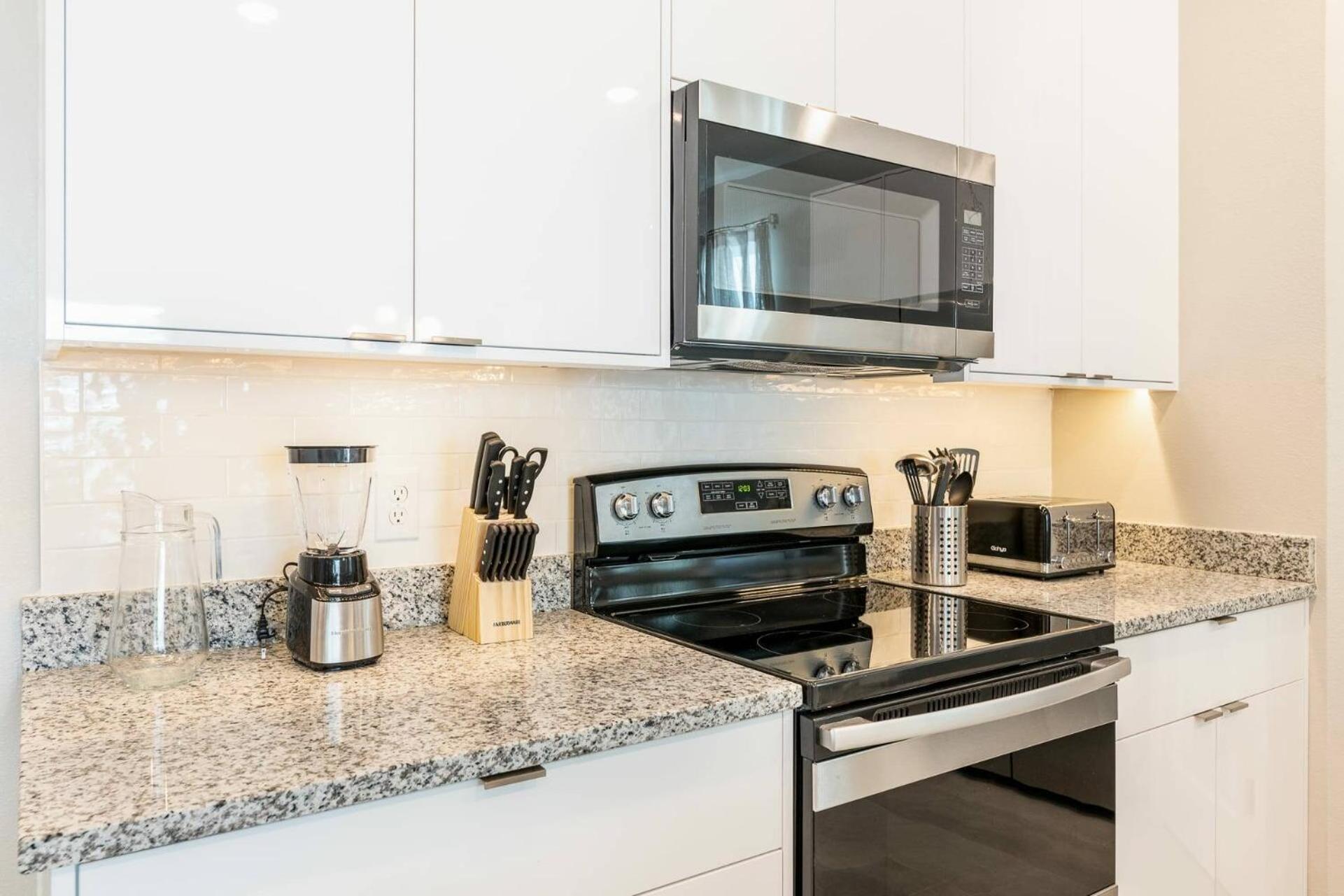 7992 Charming Vacation - 5 Bd Holiday home
