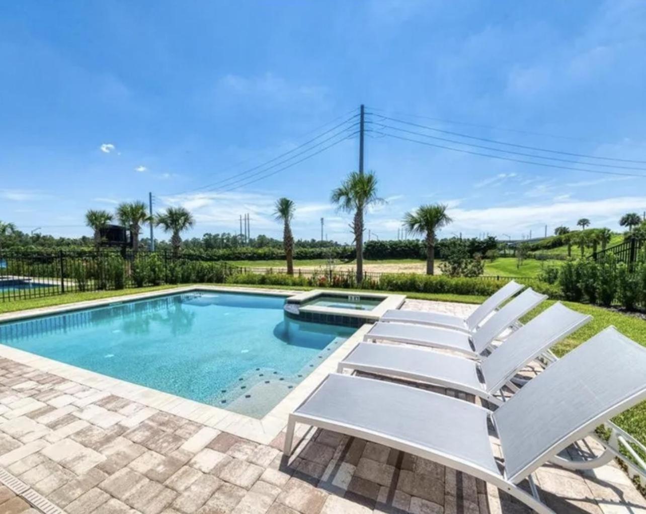 Amazing 4-3 At Reunion!! With Private Pool, Near And Universal!! Holiday home *