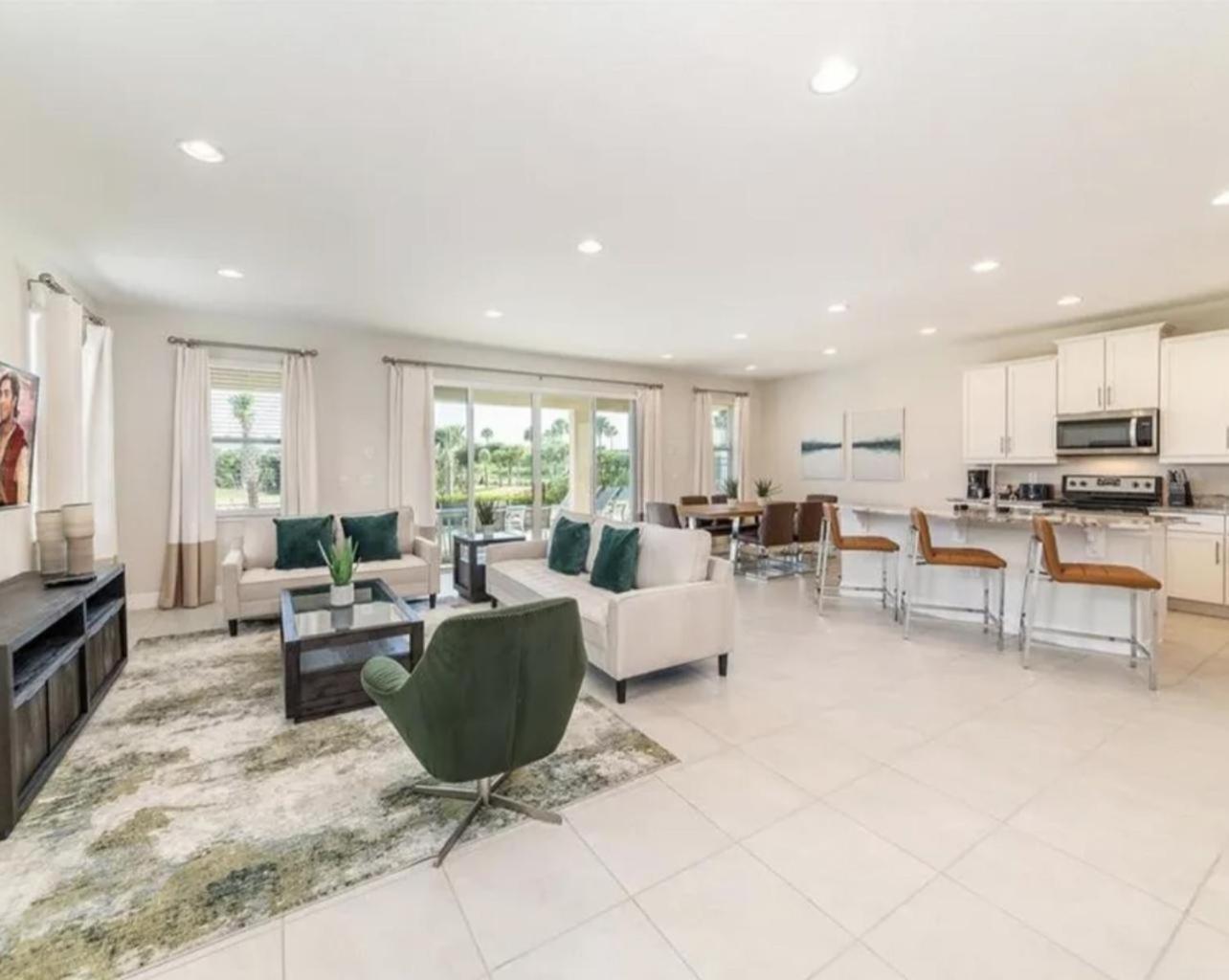 Holiday home Amazing 4-3 At Reunion!! With Private Pool, Near And Universal!!