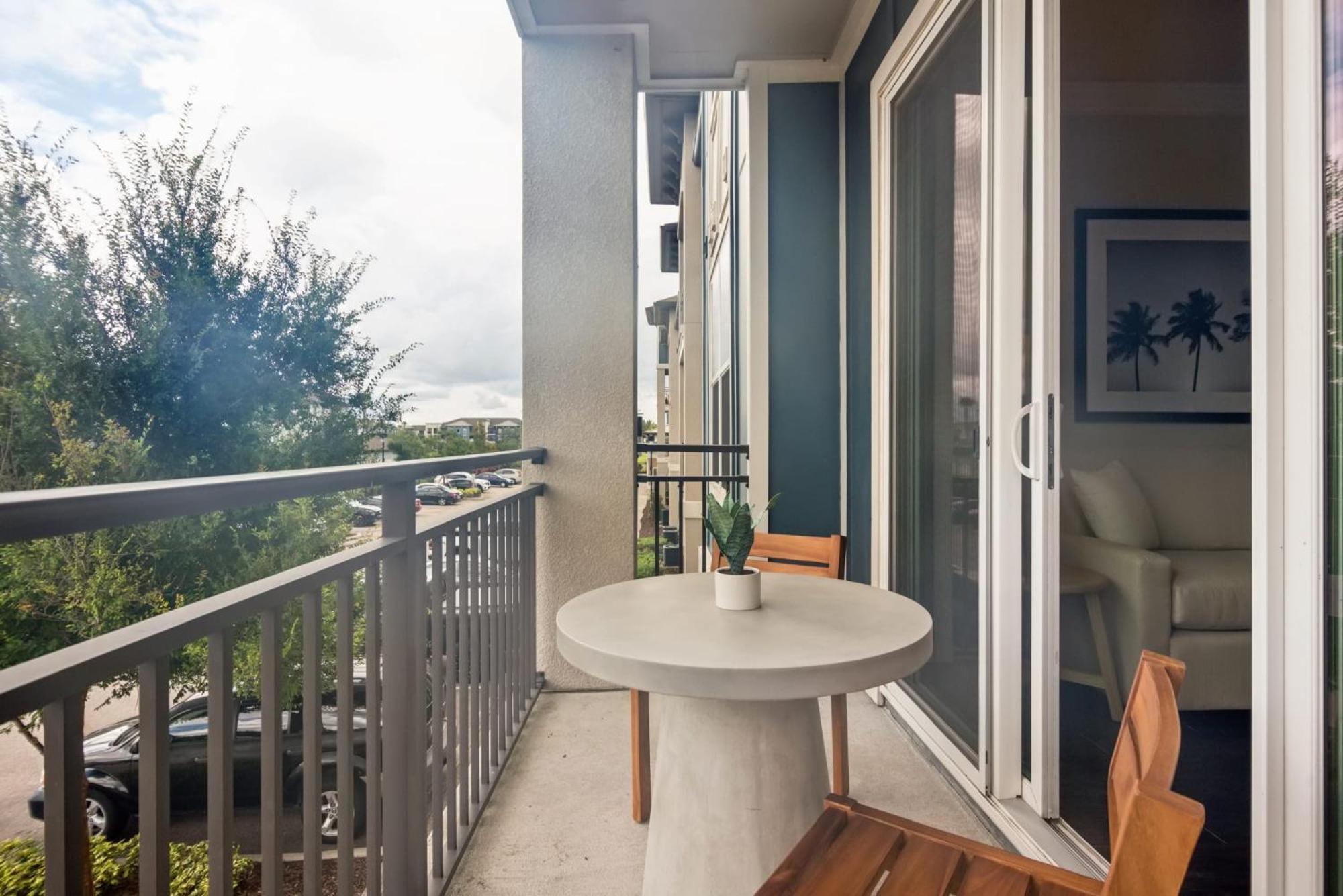 Apartment Discover Vibrant Living At Century Millenia In Orlando!