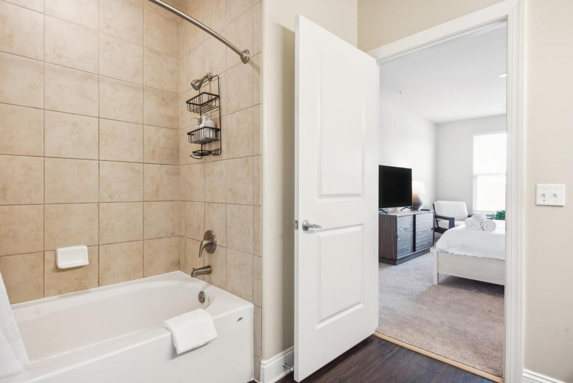 Discover Vibrant Living At Century Millenia In Orlando! Apartment