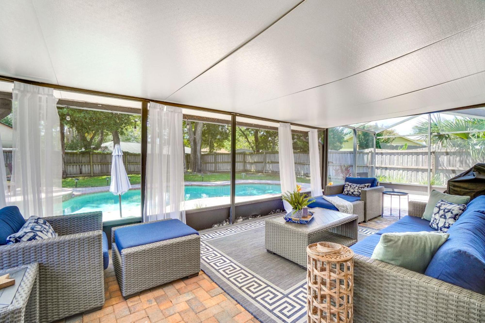 Luxe With Grill And Fenced Yard!