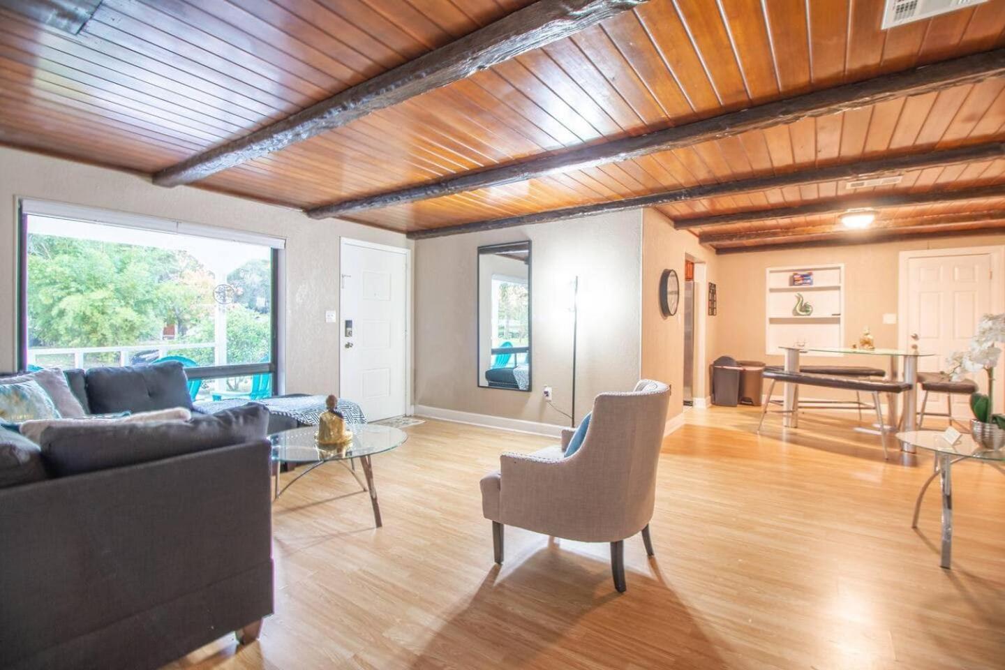 Holiday home Pet-Friendly 6Br W Fast Wifi Near Downtown! *